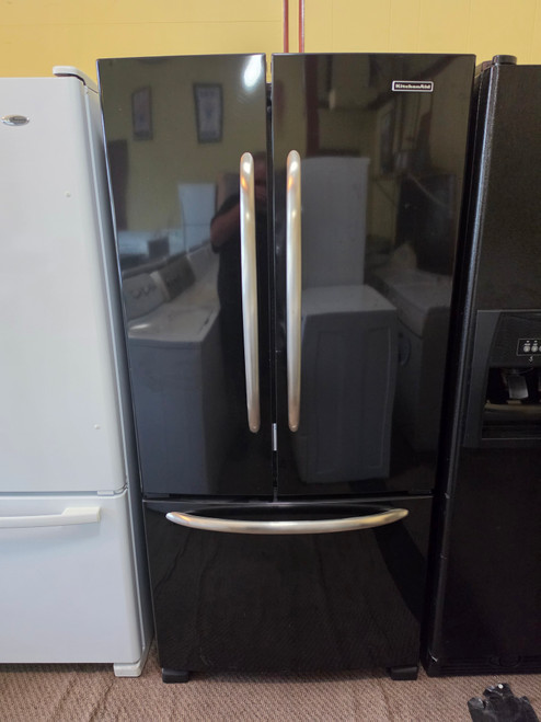 KITCHENAID 21.9 cu. ft. French Door Refrigerator with Spill Clean Glass Shelves, Fresh Seal Humidity-Controlled Crispers, Internal Water Dispenser, Ice Maker and Digital Controls: BLACK LOCATED IN OUR PORTLAND OREGON APPLIANCE STORE SKU 23843