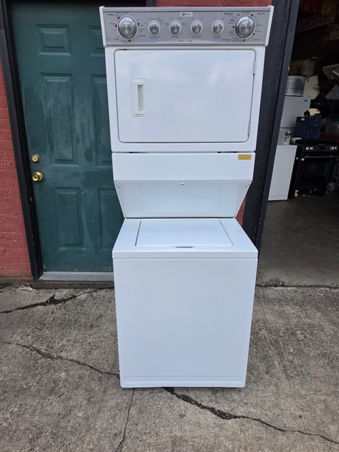 Maytag 27 Inch Electric Laundry Center with 2.6 cu. ft. Washer Capacity, 9 Wash Cycles and 5.9 cu. ft. Dryer Capacity, 6 Dry Cycles WHITE LOCATED IN OUR PORTLAND OREGON APPLIANCE STORE SKU 24002