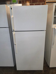 Hotpoint HTS17GBSWW 16.6 cu. ft. Top-Freezer Refrigerator with Adjustable Shelves, Upfront Temperature Controls and Deluxe Quiet Design
