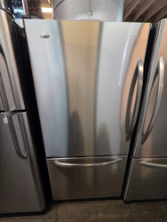 Amana Easy Reach Plus 21.9 cu. ft. Bottom-Freezer Refrigerator with 4 Spill saver Glass Shelves, Adjustable Door Bins, Gallon Storage, Humidity Controlled Crispers and Deli Drawer: Stainless LOCATED IN OUR PORTLAND OREGON APPLIANCE STORE SKU 24064