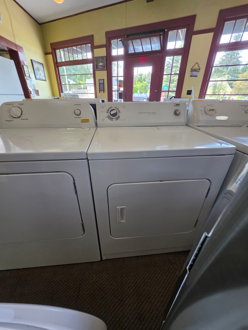 ESTATE BY WHIRLPOOL ELECTRIC DRYER HEAVY DUTY EXTRA LARGE CAPACITY 5 CYCLE 3 TEMPERATURE TOP FILTER SIDE SWING DOOR WHITE LOCATED IN OUR PORTLAND OREGON APPLIANCE STORE SKU 24088