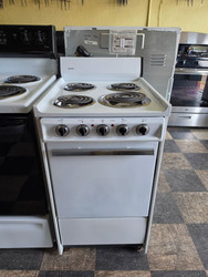 HOTPOINT 20 INCH FREESTANDING ELECTRIC RANGE MANUAL CLEAN OVEN COIL BURNERS 3 SMALL 1 LARGE WHITE LOCATED IN OUR PORTLAND OREGON APPLIANCE STORE SKU 24089