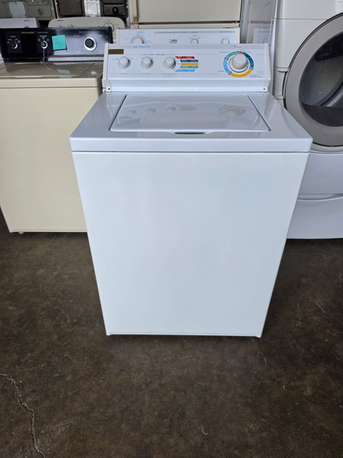 WHIRLPOOL TOP LOAD WASHER HEAVY DUTY SUPER CAPACITY PLUS 5 CYCLES WITH 2 SPEED MOTOR  3 TEMPERATURE EXTRA RINSE WHITE LOCATED IN OUR PORTLAND OREGON APPLIANCE STORE SKU 24093