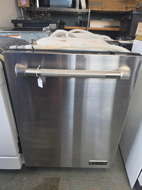 JennAir TriFecta 24" Built In Dishwasher Precision Dry Sensor Wash Cycle with Clear Scan Turbidity Sensor TriFecta Wash System Refresh/Rinse Cycle LOCATED IN OUR PORTLAND OREGON APPLIANCE STORE SKU 24098