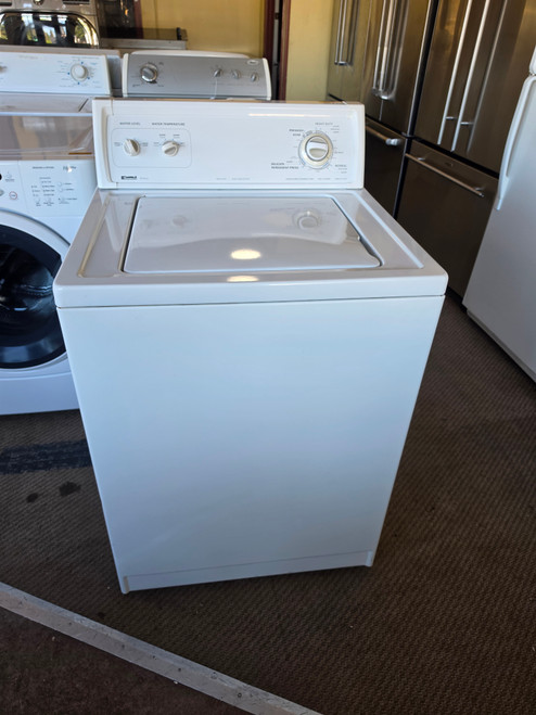 KENMORE TOP LOAD WASHER HEAVY DUTY SUPER CAPACITY 8 CYCLE PLUS PREWASH AND SOAK OPTIOIN 4 WATER LEVELS 4 TEMPERATURES WHITE LOCATED IN OUR PORTLAND OREGON APPLIANCE STORE SKU 24106