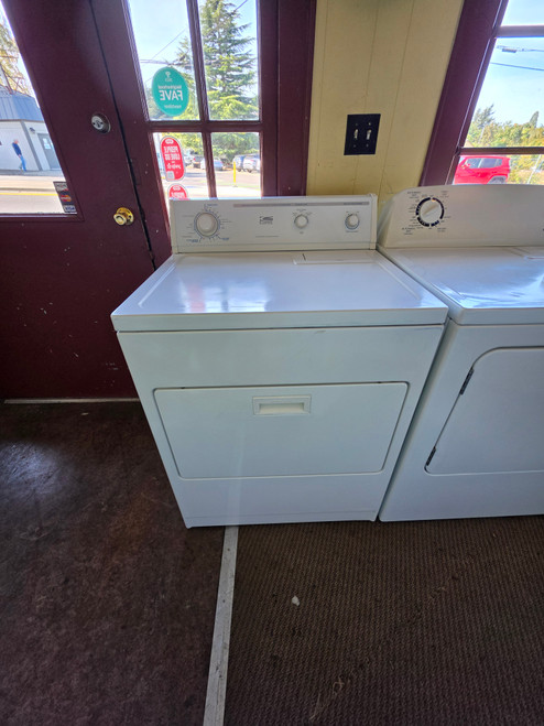 ESTATE ELECTRIC DRYER HEAVY DUTY SUPER CAPACITY PLUS 7 CYCLE 4 TEMPERATURE TOP FILTER PULL DOWN HAMPER DOOR WHITE LOCATED IN OUR PORTLAND OREGON APPLIANCE STORE SKU 24153
