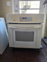 KENMORE 27 INCH WALL OVEN SELF CLEAN DELAY START TIME WHITE LOCATED IN OUR PORTLAND OEGON APPLIANCE STORE SKU 24158