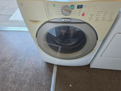 WHIRLPOOL DUET FRONT LOAD WASHER 5 WASH OPTIONS PLUS SOAK RINSE SPIN DRAIN AND SPIN EXTRA RINSE 4 TEMPERATURE 3 SPEED PLUS NO SPIN OPTION WHITE LOCATED IN OUR  PORTLAND OREGON APPLIANCE STORE SKU 24166
