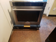 KITCHENAID 30" Single Wall Oven with Even-Heat True Convection Glass-Touch Display Satin-Glide Roll-Out Extension Rack  5.0 Cu. Ft. Capacity Easy Convection Conversion System Even-Heat Preheat LOCATED IN OUR PORTLAND OREGON APPLIANCE STORE SKU 24167
