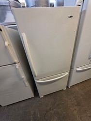 Amana 18.5 cu. ft. Bottom Freezer Refrigerator with 4 Half-Width Adjustable Spill saver Glass Shelves, Humidity Controlled Crisper Drawers, Temp Assure Freshness Controls, Gallon Door Storage and Reversible Door Swing: Bisque SKU 24170