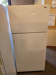 HOTPOINT 14 CUBIC FOOT REFRIGERATOR TOP FREEZER WIRE SHELVES 2 CRISPER DRAWERS COSMETIC ISSUES ON THE DOORS SEE PIC WHITE LOCATED IN OUR PORTLAND OREGONAPPLIANCE STORE SKU 24176
