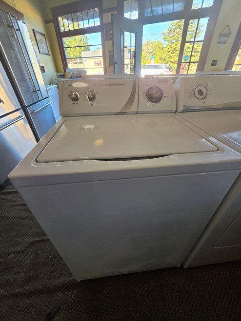 ADMIRAL HEAVY DUTY SUPER CAPACITY TOP LOAD WASHER 8 CYCLE WITH 2 SPEED MOTOR 4 WATER LEVELS 4 TEMPERATURE WHITE LOCATED IN OUR PORTLAND OREGON APPLIANCE STORE SKU 24187