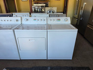 WHIRLPOOL WASHER AND DRYER SET WASHER 8 CYCLE WITH 5 SPEED COMBINATIONS EXTRA RINSE DRYER 8 CYCLE 4 TEMPERATURE TOP FILTER PULL DOWN DOOR WHITE LOCATED IN OUR PORTLAND OREGON APPLIANCE STORE SKU 24188
