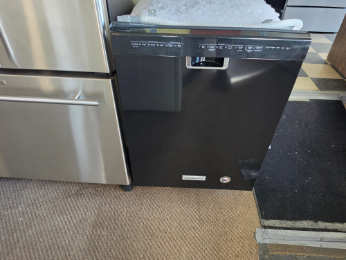 KitchenAid Full Console Dishwasher with 6 Cycles, Pro Wash Cycle, 5 Options, 4-Hour Delay, Construction, Sani Rinse Option, Heat Dry Option and 48 dBA: Black LOCATED IN OUR PORTLAND OREGON APPLIANCE STORE SKU 24234
