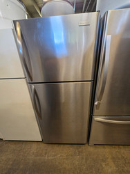FRIGIDAIRE 20.6 cubic feet Top-freezer Shelving 4 half-width cantilevered Spill Safe glass shelves • Storage & Bins: 4 adjustable clear door bins, 1 fixed door bin, clear crispers, clear deli drawer, and a clear dairy door Ice Maker SKU 24253