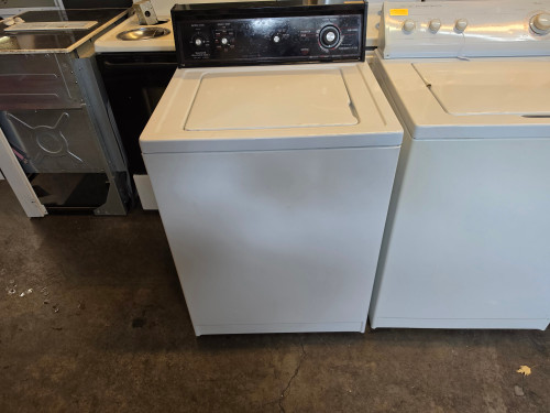 KENMORE EXTRA CAPACITY TOP LOAD WASHER 2 SPEED 8 TEMPERATURE SETTINGS 3 AUTO 5 MANUAL 17 WASH SETTINGS WHITE LOCATED IN OUR PORTLAND OREGON APPLIANCE STORE SKU 24275