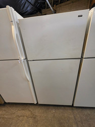 HOTPOINT 14 CUBIC FOOT REFRIGERATOR TOP FREEZER WIRE SHELVES 2 CRISPER DRAWERS COSMETIC ISSUES ON DOORS WHITE LOCATED IN OUR PORTLAND OREGON APPLIANCE STORE SKU 24276