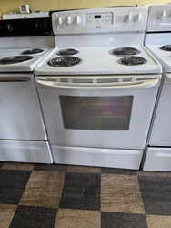 KENMORE 30 INCH FREESTANDING ELECTRIC RANGE WITH WARMING DRAWER COIL BURNERS 2 LARGE 2 SMALL SELF CLEANING OVEN WHITE LOCATED IN OUR PORTLAND OREGON APPLIANCE STORE  SKU 24281