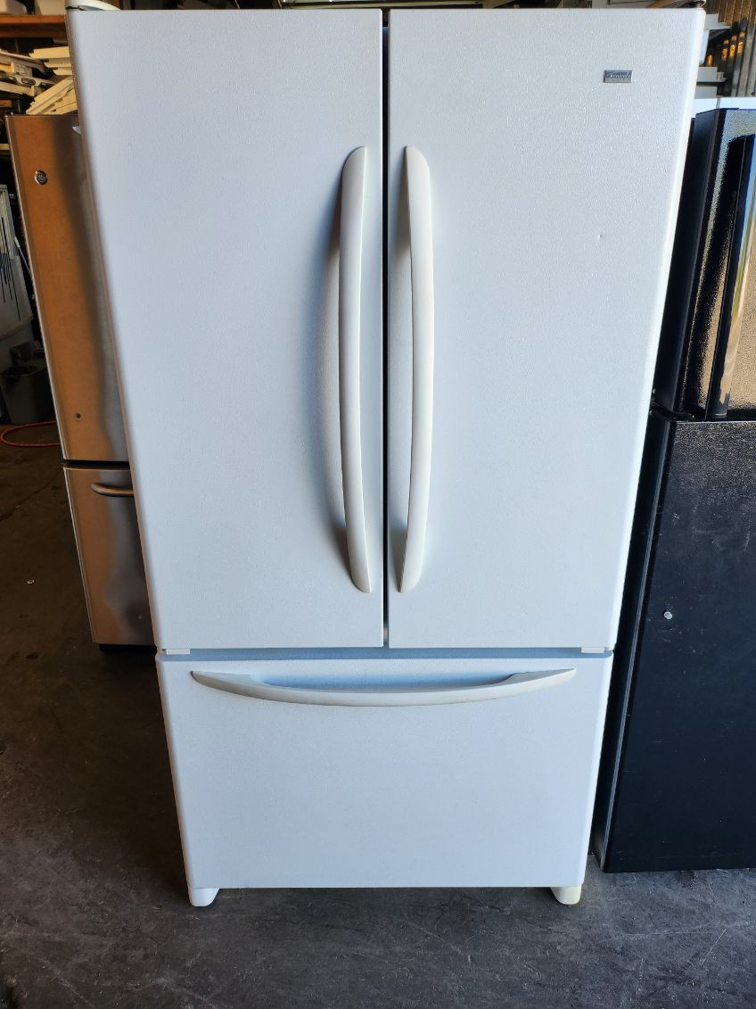 Kenmore Elite 25 Cubic Foot French Door Refrigerator with Internal Water  Dispenser with Ice Maker Glass Shelves Wide-N-Fresh Deli Drawer 2 Crisper  Drawers Pull Open Freezer Door White SKU 16548