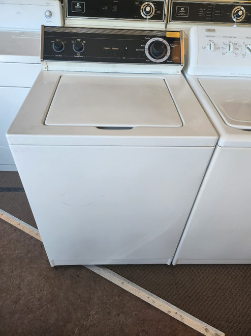WHIRLPOOL HEAVY DUTY SUPER CAPACITY TOP LOAD WASHER 5 CYCLE 2 SPEED 3 TEMPERATURE ALL COLD RINSE 3 WATER LEVELS WHITE LOCATED IN OUR PORTLAND OREGON APPLIANCE STORE SKU 16838