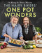 The Hairy Bikers' One Pot Wonders (Over 100 delicious new favourites, from terrific tray bakes to roasting tin treats!) by Hairy Bikers, 9781409171935