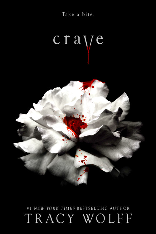 Crave (An Epic Dark Academia Vampire Romance of Forbidden Love) - 9781640638952 by Tracy Wolff, 9781640638952