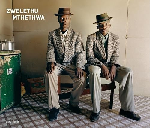 Zwelethu Mthethwa by Zwelethu Mthethwa, Zwelethu Mthethwa, Zwelethu Mthethwa, Isolde Brielmaier, Okwui Enwezor, 9781597111133