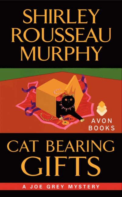 Cat Bearing Gifts (A Joe Grey Mystery) - 9780061807244 by Shirley Rousseau Murphy, 9780061807244