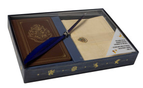 Harry Potter: Hogwarts School of Witchcraft and Wizardry Desktop Stationery Set (With Pen) by Insight Editions, 9781683832546