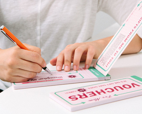 Vouchers: Mom by Knock Knock , 9781601067098