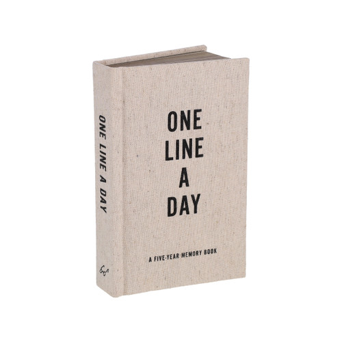 Canvas One Line a Day (A Five-Year Memory Book) by Chronicle Books, 9781452174792