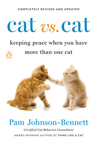 Cat vs. Cat (Keeping Peace When You Have More Than One Cat) - 9780143135586 by Pam Johnson-Bennett, 9780143135586