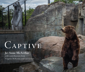 Captive - 9781590565629 by Jo-Anne McArthur, 9781590565629