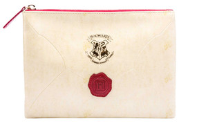 Harry Potter: Hogwarts Acceptance Letter Accessory Pouch by Insight Editions, 9781647229214