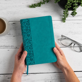CSB Large Print Personal Size Reference Bible, Teal LeatherTouch - 9781087774572 by CSB Bibles by Holman, 9781087774572