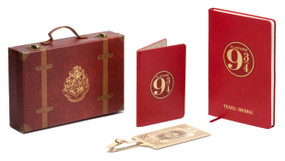 Harry Potter: Platform 9-3/4 Travel Set by Insights, 9781647227944