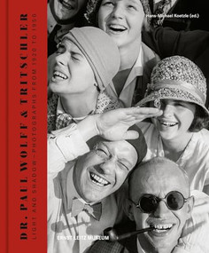 Dr. Paul Wolff & Tritschler (Light and Shadow - Photographs from 1920 to 1950) by Paul Wolff, Hans-Michael Koetzle, 9783868288810