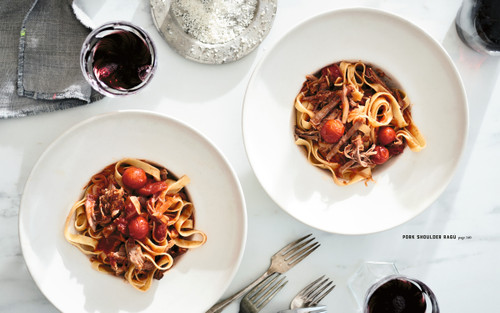 Italian American Forever (Classic Recipes for Everything You Want to Eat: A Cookbook) by Alex Guarnaschelli, 9780593578001