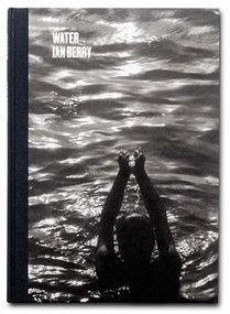 Water - 9781910401927 by Ian Berry, 9781910401927