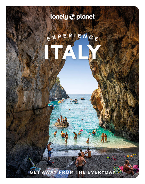 Lonely Planet Experience Italy - 9781837583331 by Kevin Raub, Cristian Bonetto, Angela Corrias, Virginia DiGaetano, Erica Firpo, Duncan Garwood, Benedetta Geddo, Paula Hardy, Stephanie Ong, Margherita Ragg, Brendan Sainsbury, Eva Sandoval, Regis St Louis, Nicola Williams, Angelo Zinna, 9781837583331