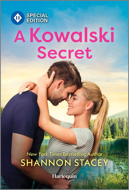 A Kowalski Secret by Shannon Stacey, 9781335402264