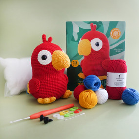 Easy Breezy Crochet Kit Parrot by Mariska Vos-Bolman, 9789491643477