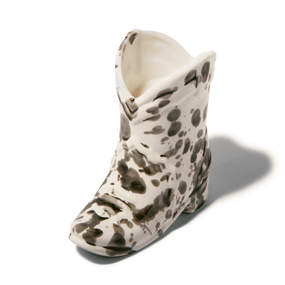 NASHVILLE 6 OZ WHITE CERAMIC COWBOY BOOT CANDLE WITH BLACK SPLATTER FINISH - PALO SANTO SUEDE, NCB003