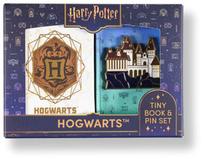 Harry Potter: Hogwarts Tiny Book and Pin Set by Insight Editions, 9798886637083