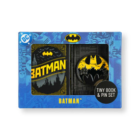 DC Comics: Batman Tiny Book and Pin Set by Insight Editions, 9798337403328