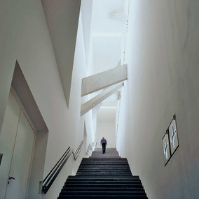 Modern Architecture in Berlin by Rolf Rave, 9783936681291