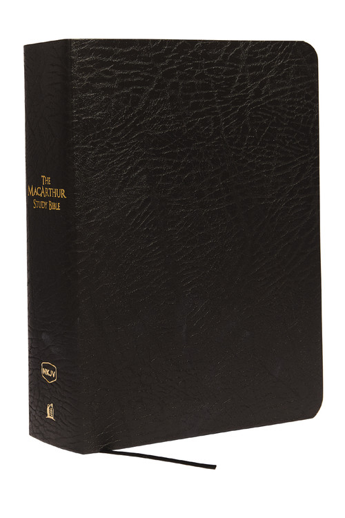 NKJV, MacArthur Study Bible, Large Print, Black Bonded Leather (Unleashing God's Truth One Verse at a Time (Holy Bible, New King James Version)) by Thomas Nelson, 9781418542245
