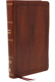 NKJV, End-of-Verse Reference Bible, Personal Size Large Print, Leathersoft, Brown, Red Letter, Comfort Print (Holy Bible, New King James Version) by Thomas Nelson, 9780785233596