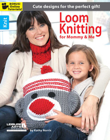 Loom Knitting for Mommy & Me (Cute Designs for the Perfect Gifts!; Bonus! Online Tutorials!) by Kathy Norris, 9781464706363