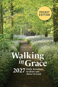 Walking in Grace 2027 Pocket Edition (Daily Devotions to Draw You Closer to God) by Guideposts, 9781965859827
